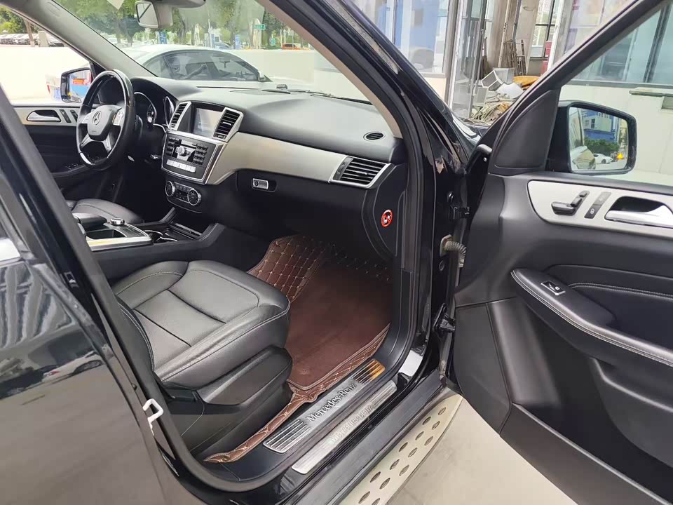 Mercedes-Benz M class