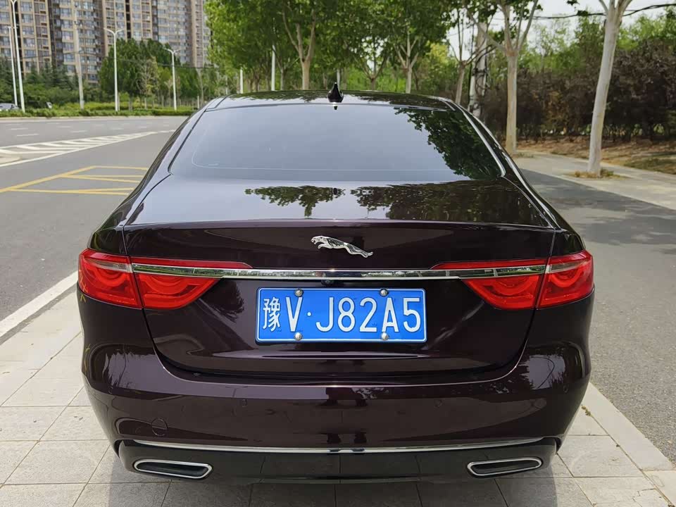 Jaguar XFL