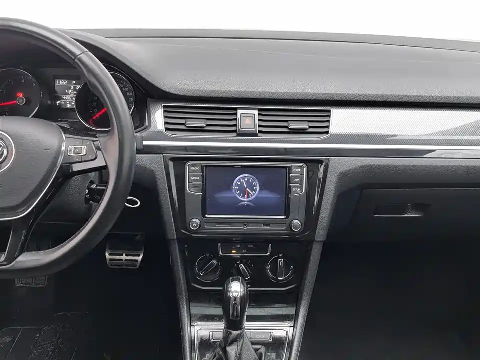 Volkswagen C-TREK Wei Collar