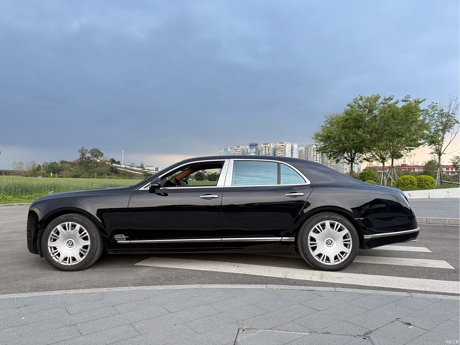Bentley Mulsanne, 2012 8