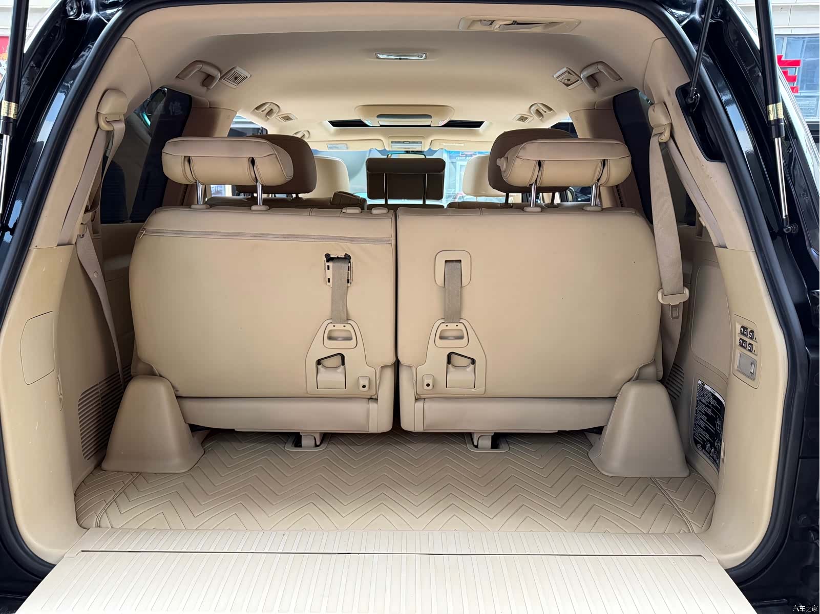 Lexus LX, 2010 20