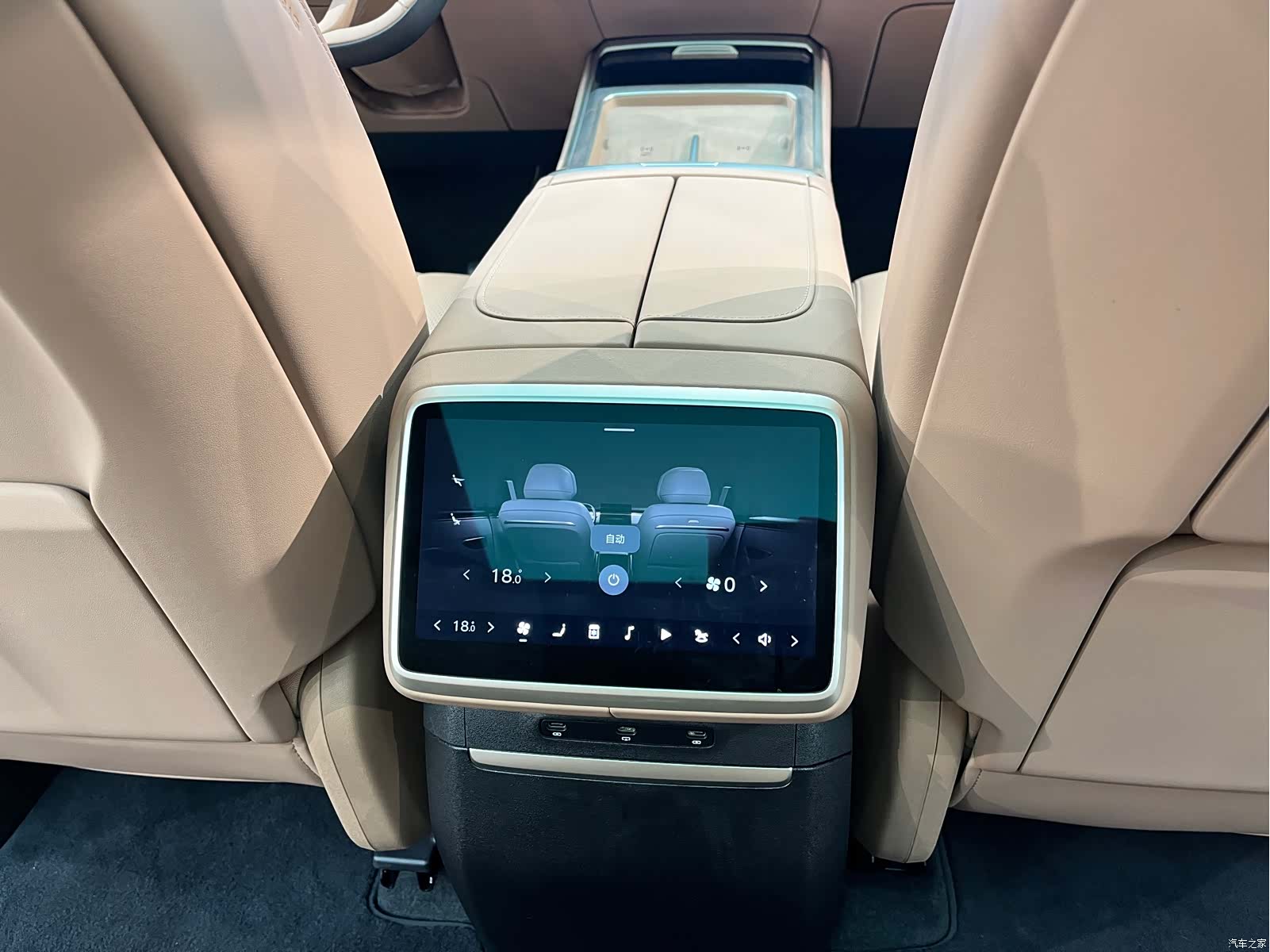 NIO L90, 2025 10