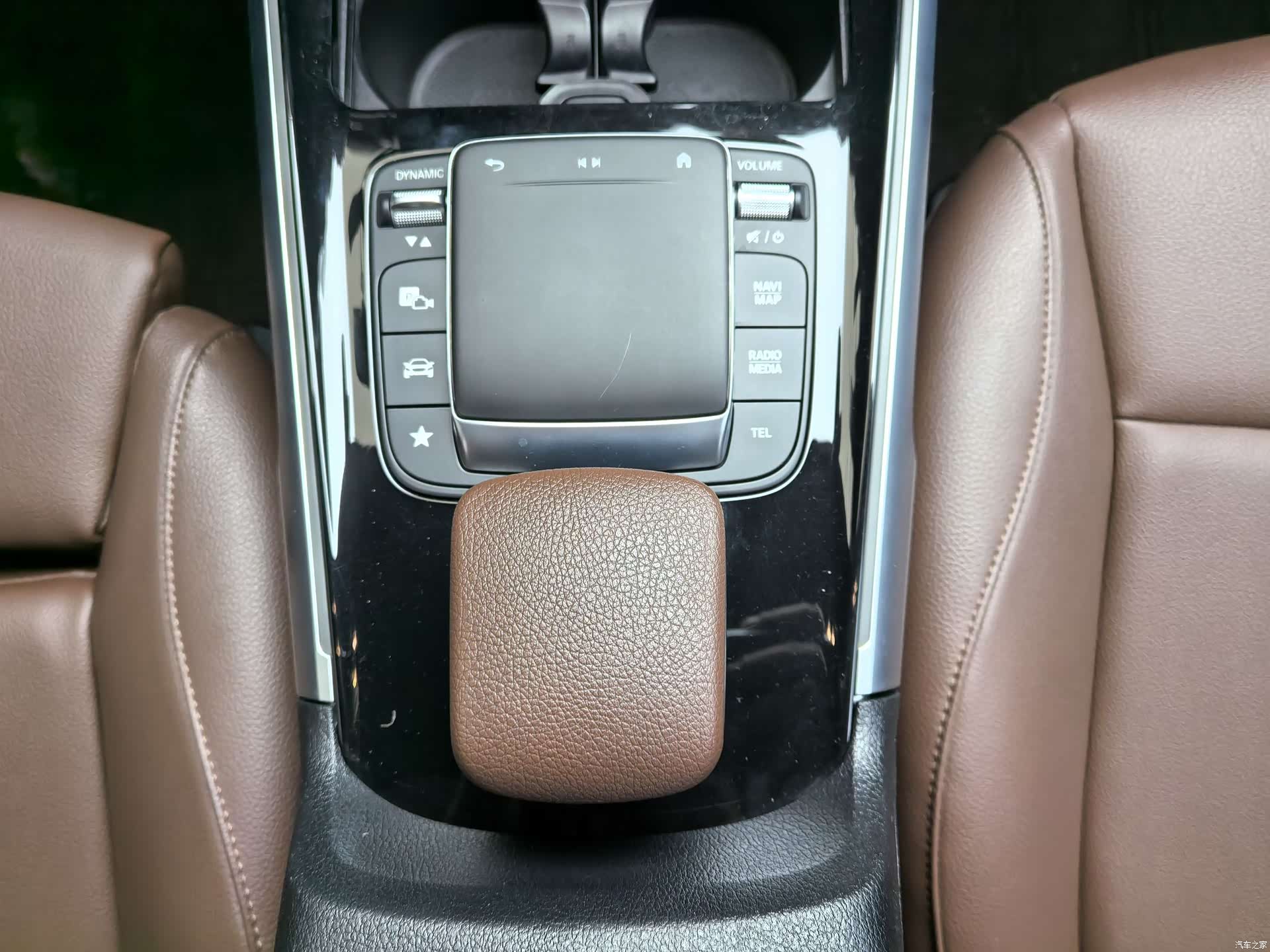 Mercedes-Benz GLB, 2022 27