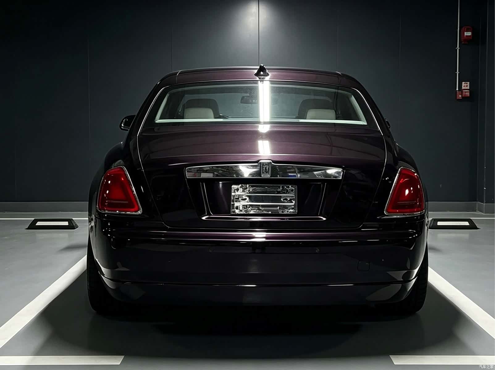 Rolls-Royce Ghost, 2019 все фото