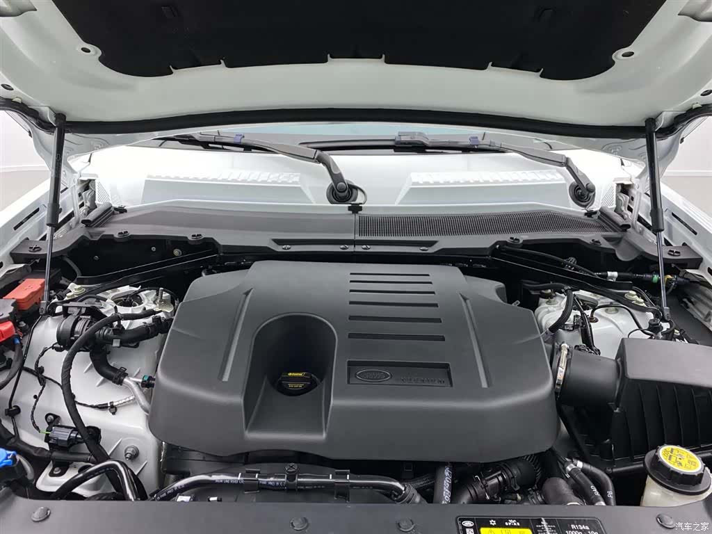 Land Rover Defender, 2024 28