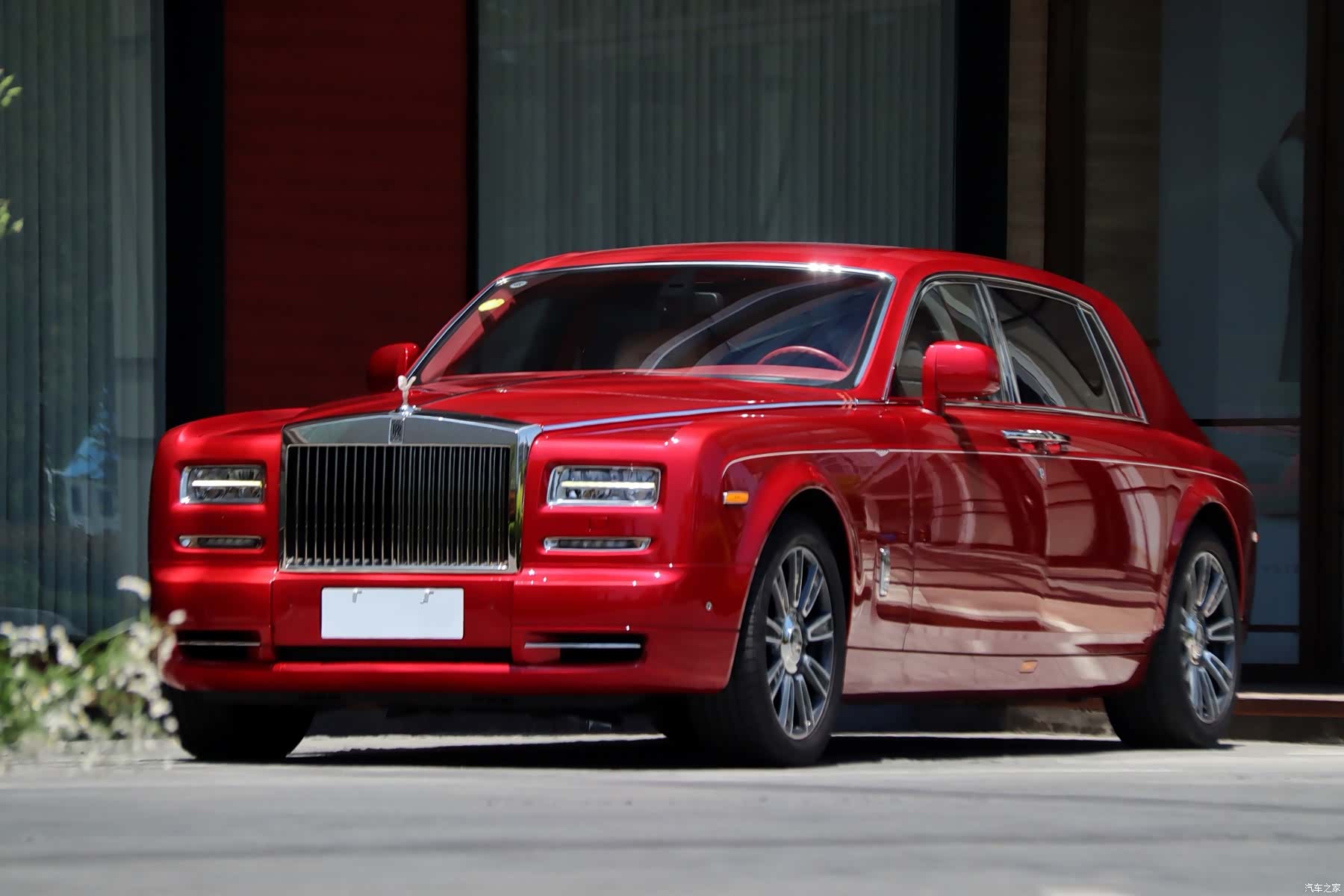 Rolls-Royce Phantom, 2016 1