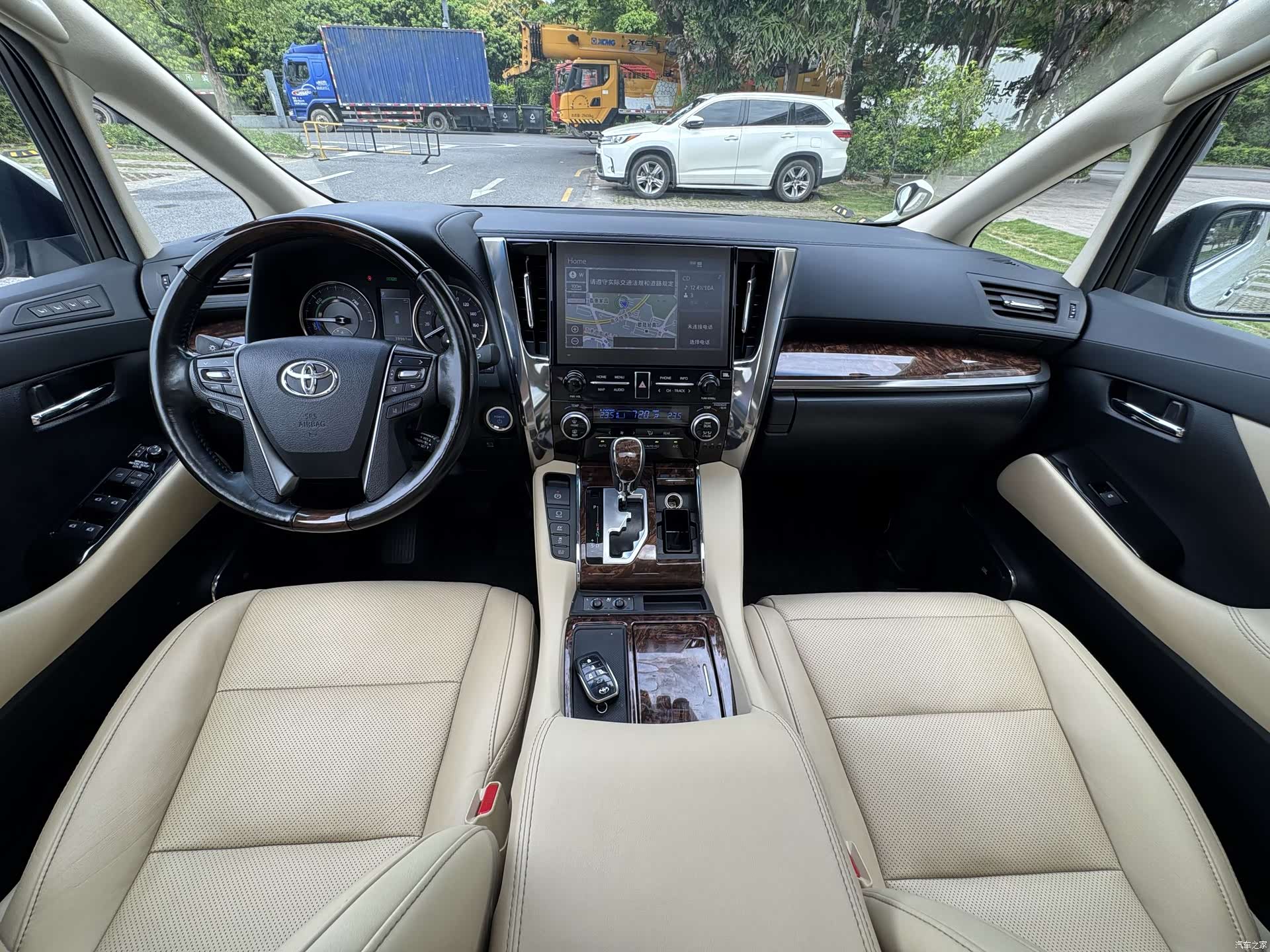 Toyota Alphard, 2020 7
