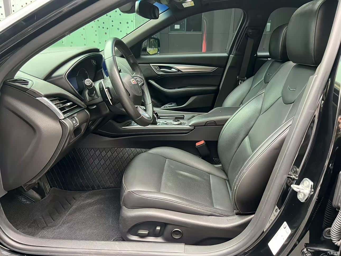 Cadillac CT5, 2022 все фото