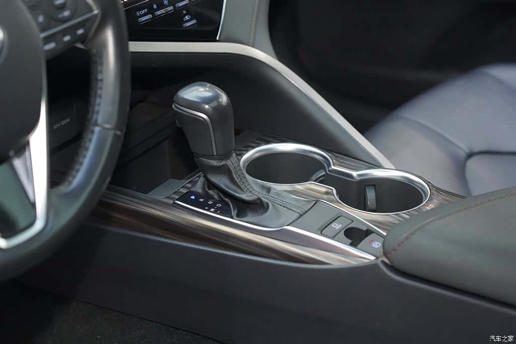 Toyota Camry, 2020 12