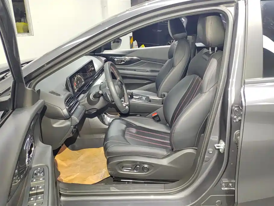 Trumpchi Shadow Leopard