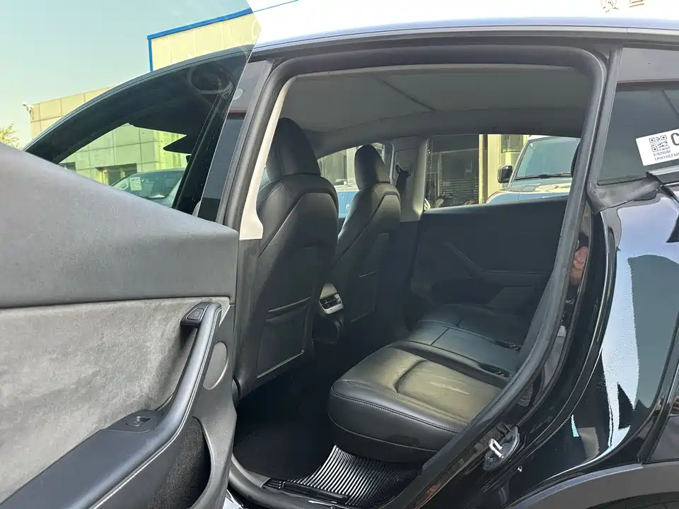 Tesla Model Y Tesla Model Y