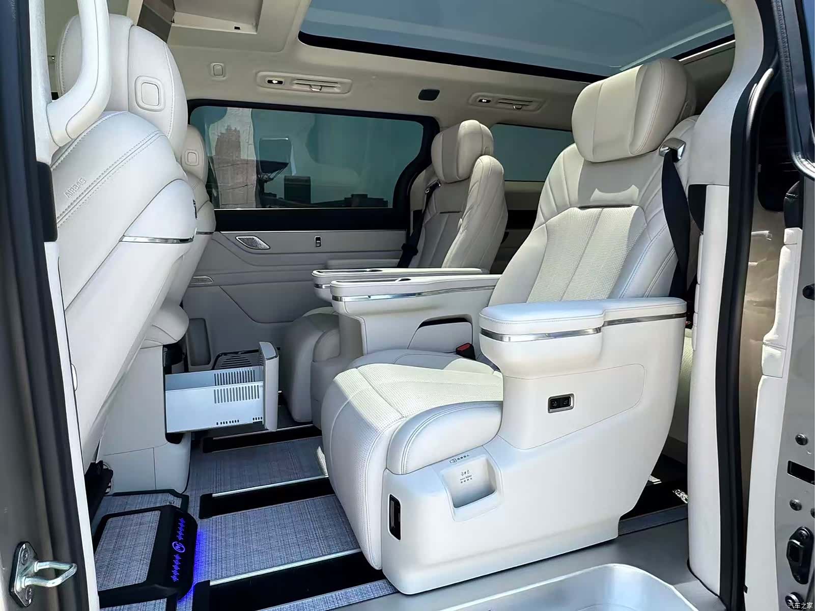 Geely V900, 2026 9