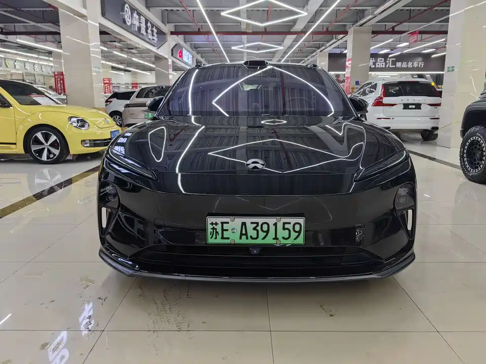 NIO ET5
