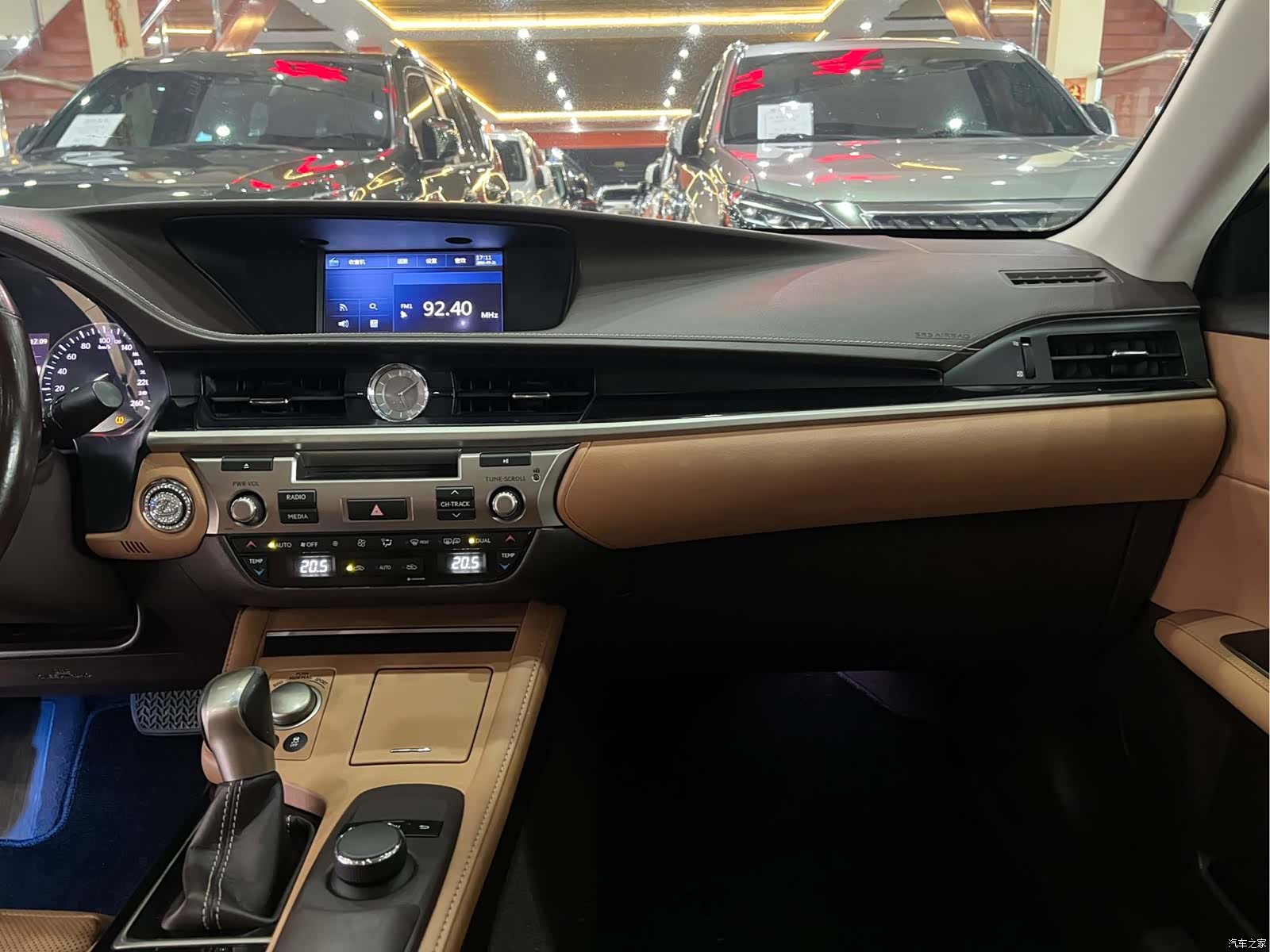 Lexus ES, 2015 11
