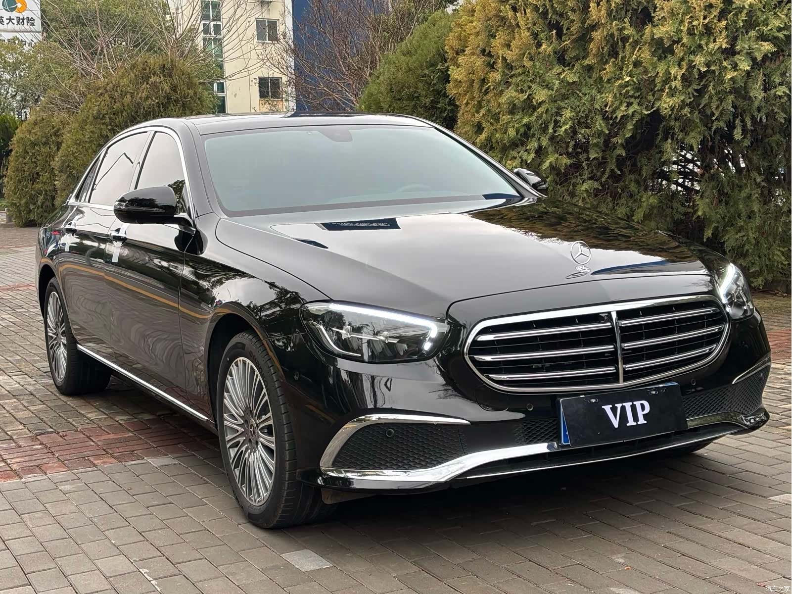 Mercedes-Benz E-Class, 2023 3