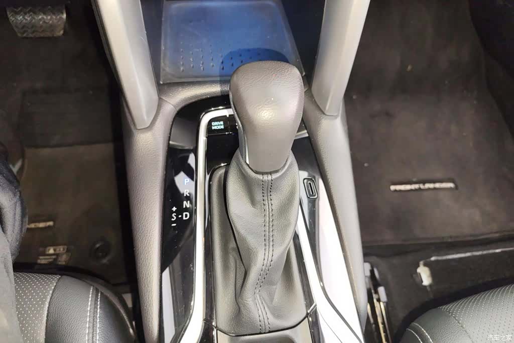 Toyota Frontlander, 2023 16