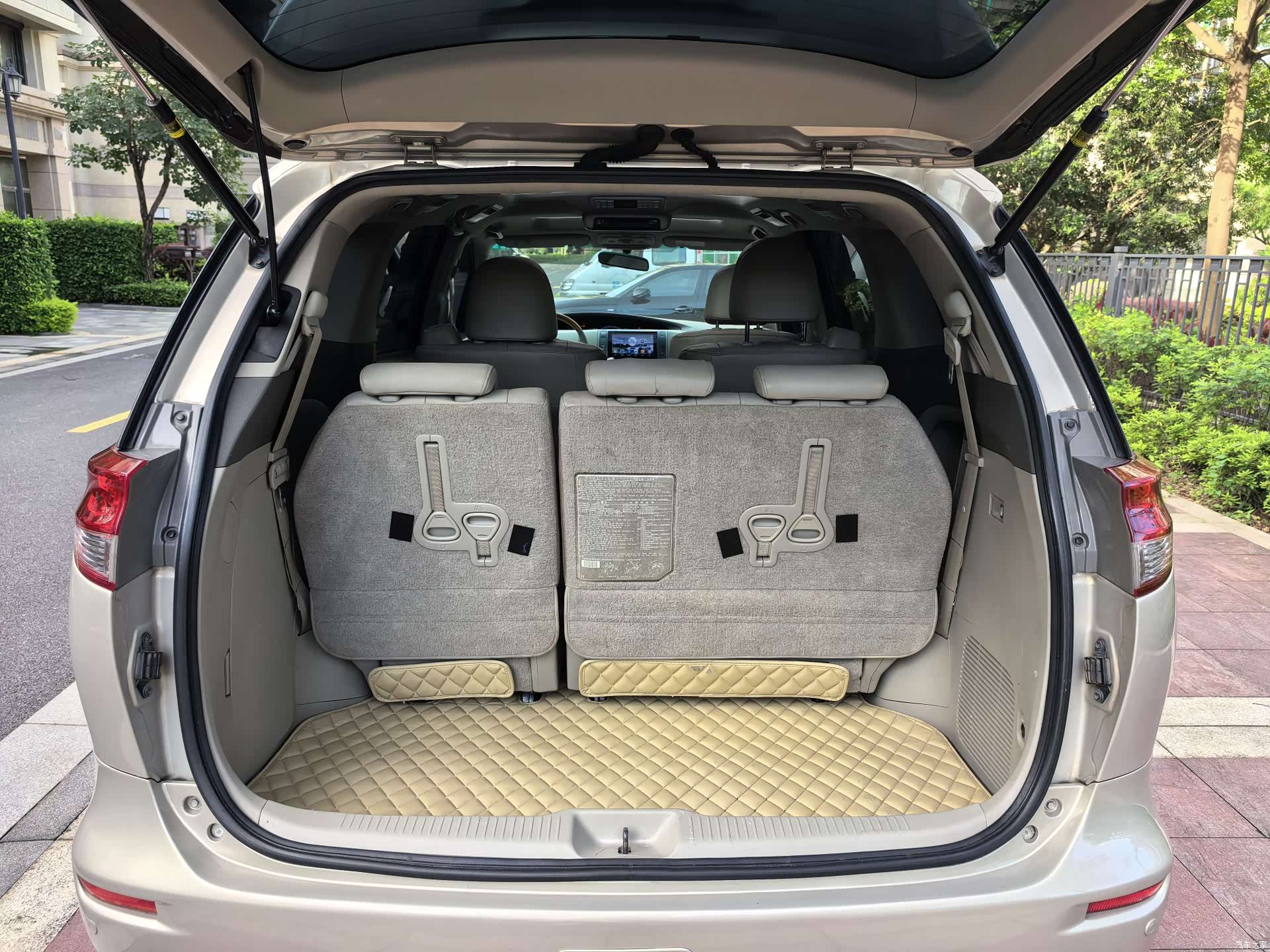 Toyota 7, 2012 10