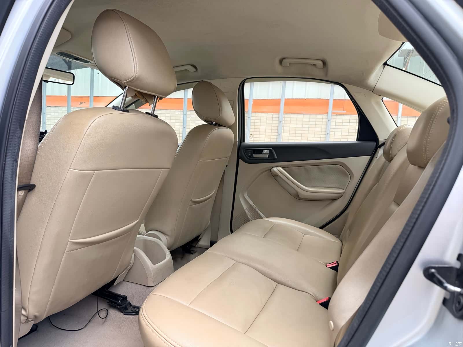 Ford Focus, 2015 6