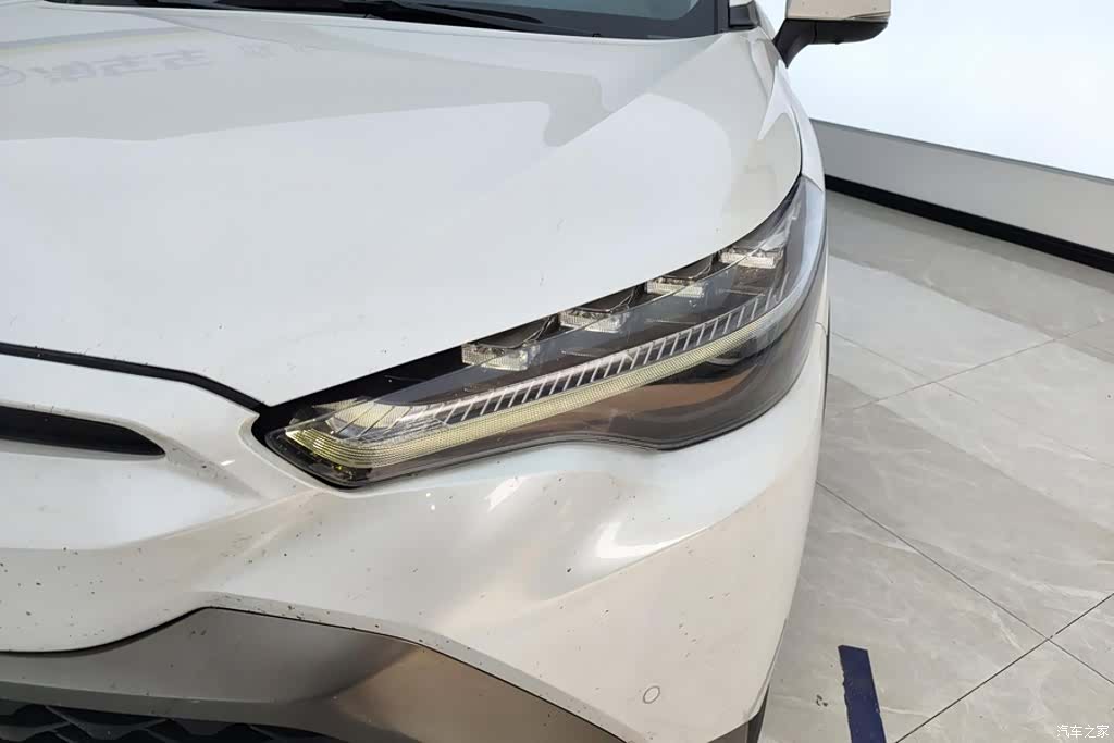 Toyota Frontlander, 2023 все фото