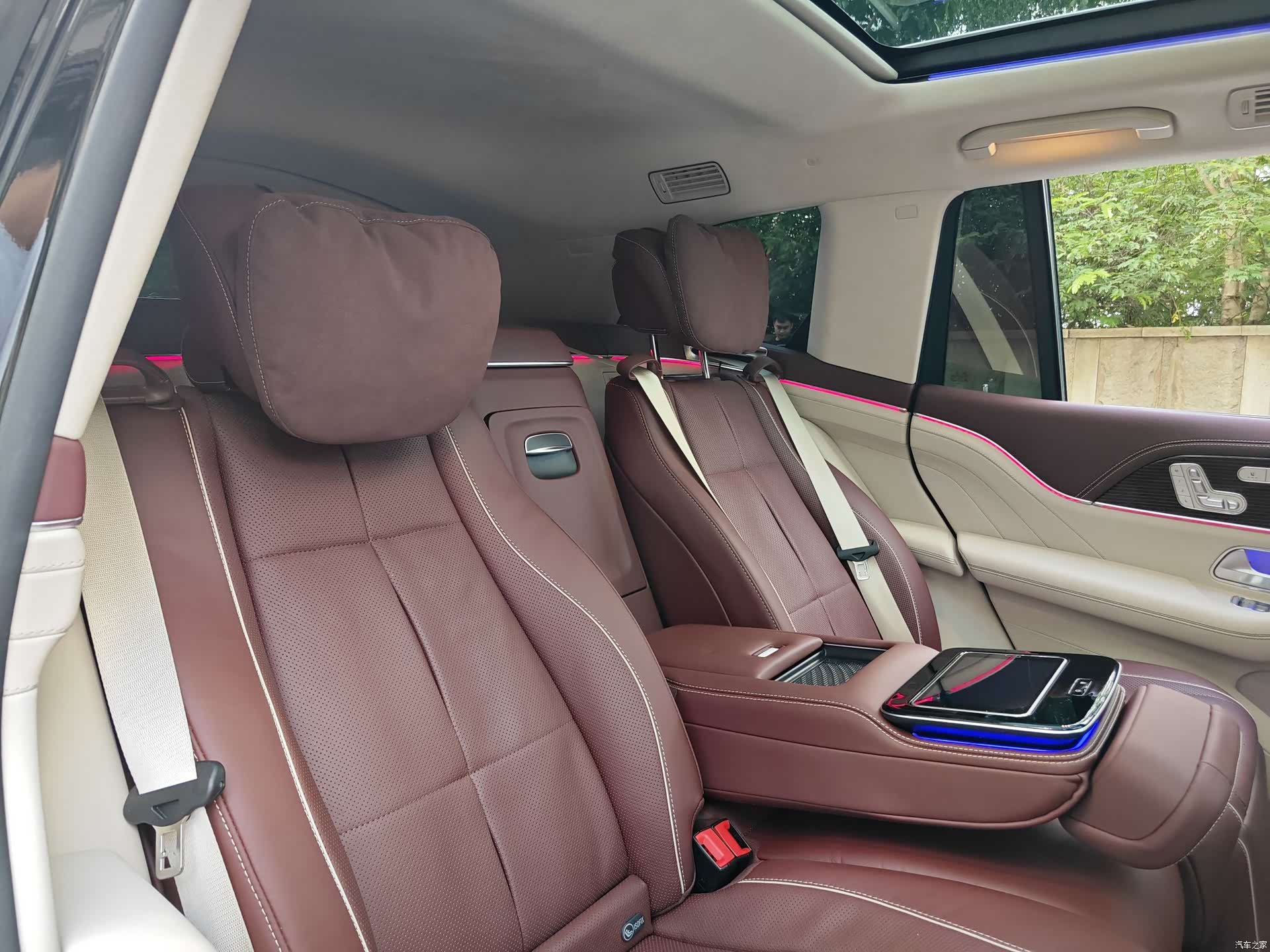 Maybach GLS, 2022 25