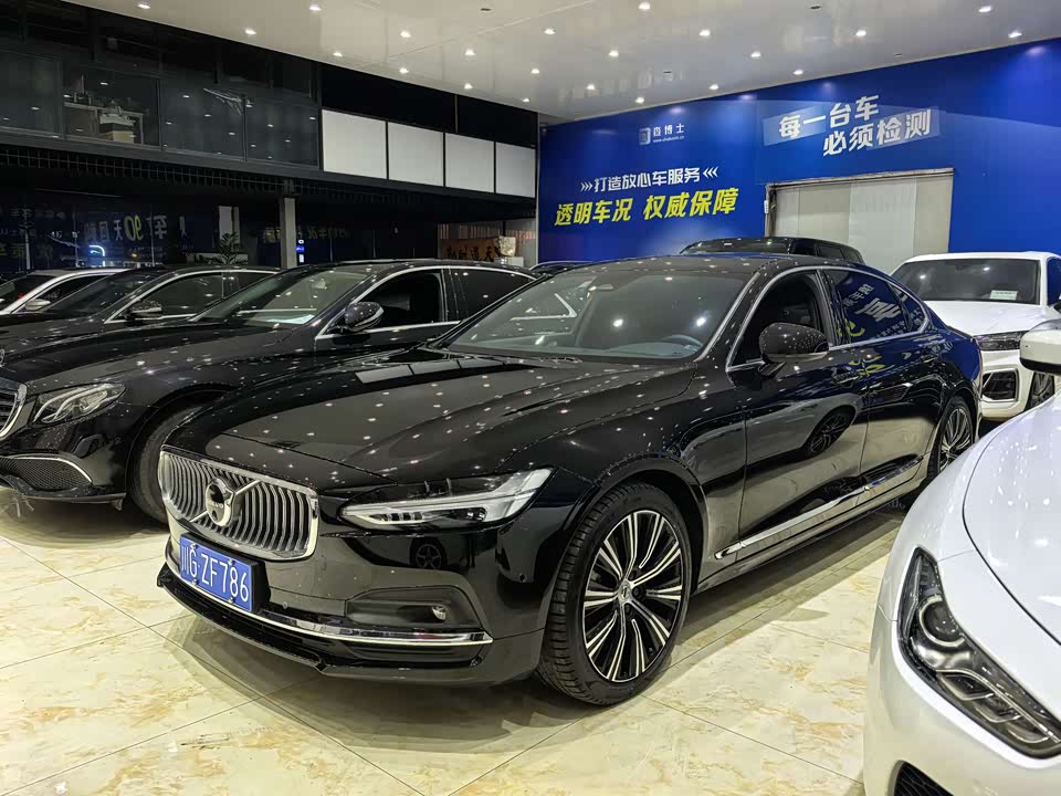 Volvo S90