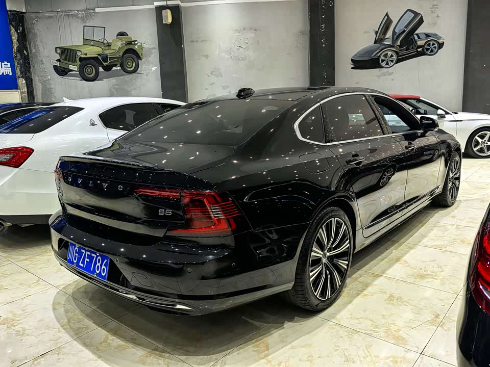 Volvo S90