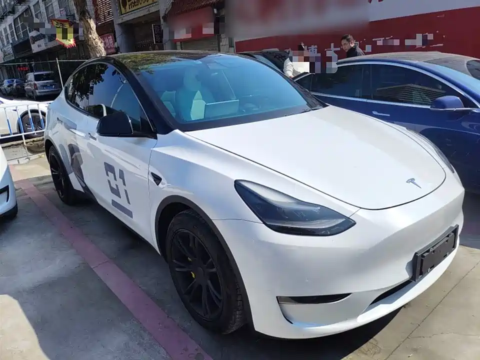 Tesla Model Y Tesla Model Y