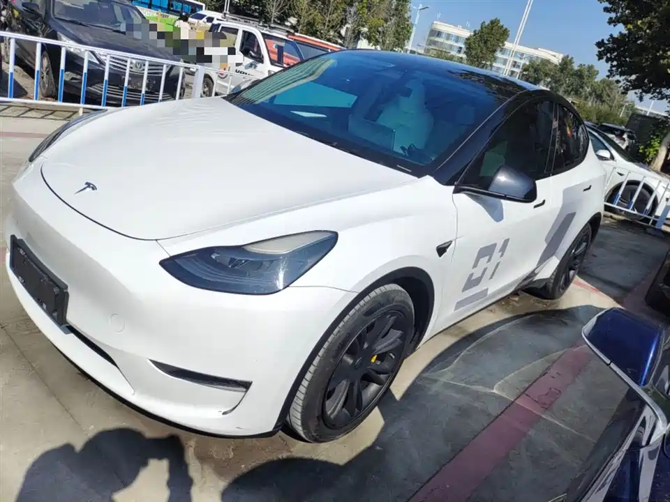 Tesla Model Y Tesla Model Y
