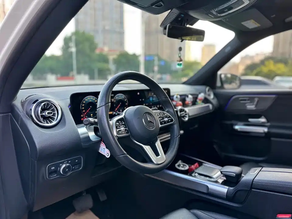 Mercedes-Benz GLB