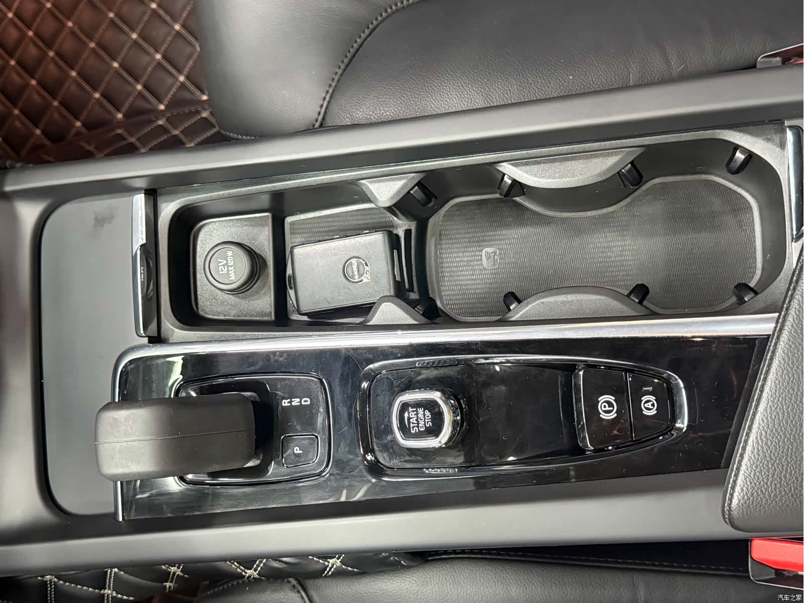 Volvo S60, 2022 23