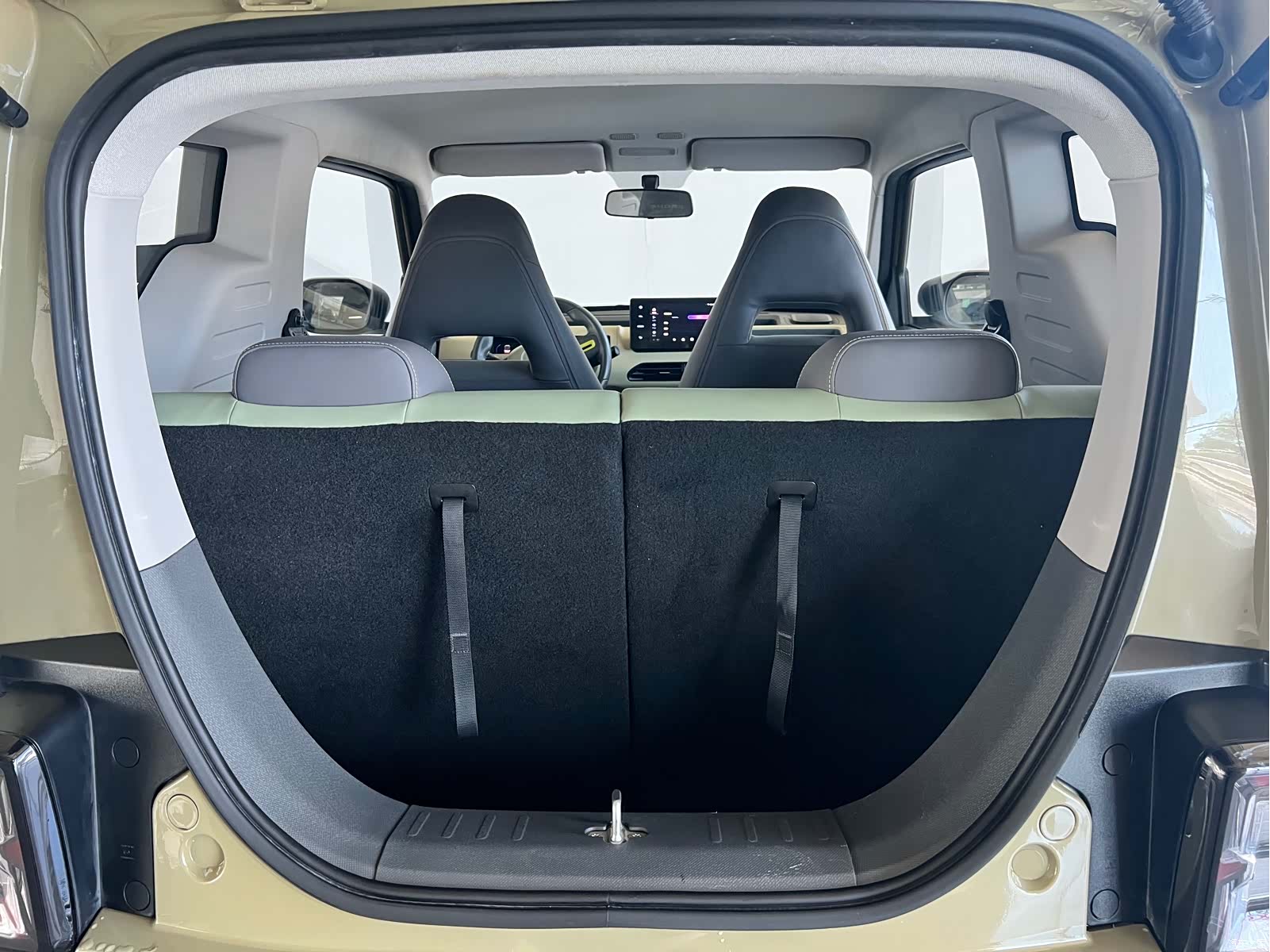 Geely Panda, 2023 11
