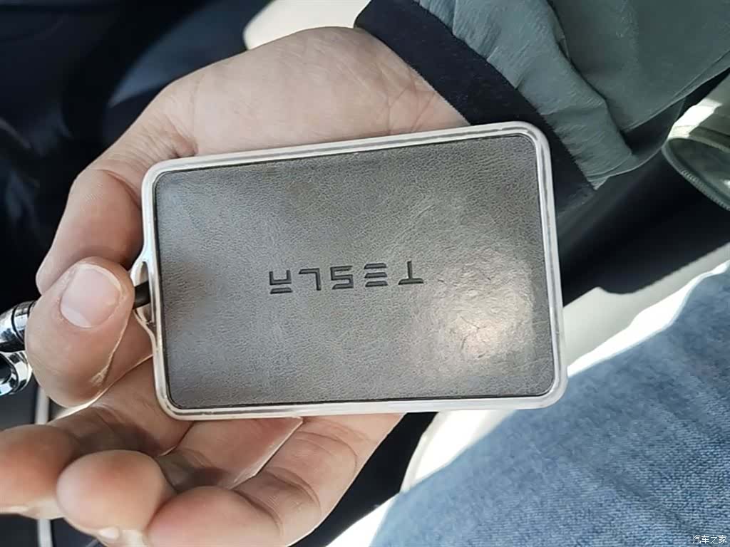 Tesla Model Y, 2024 9