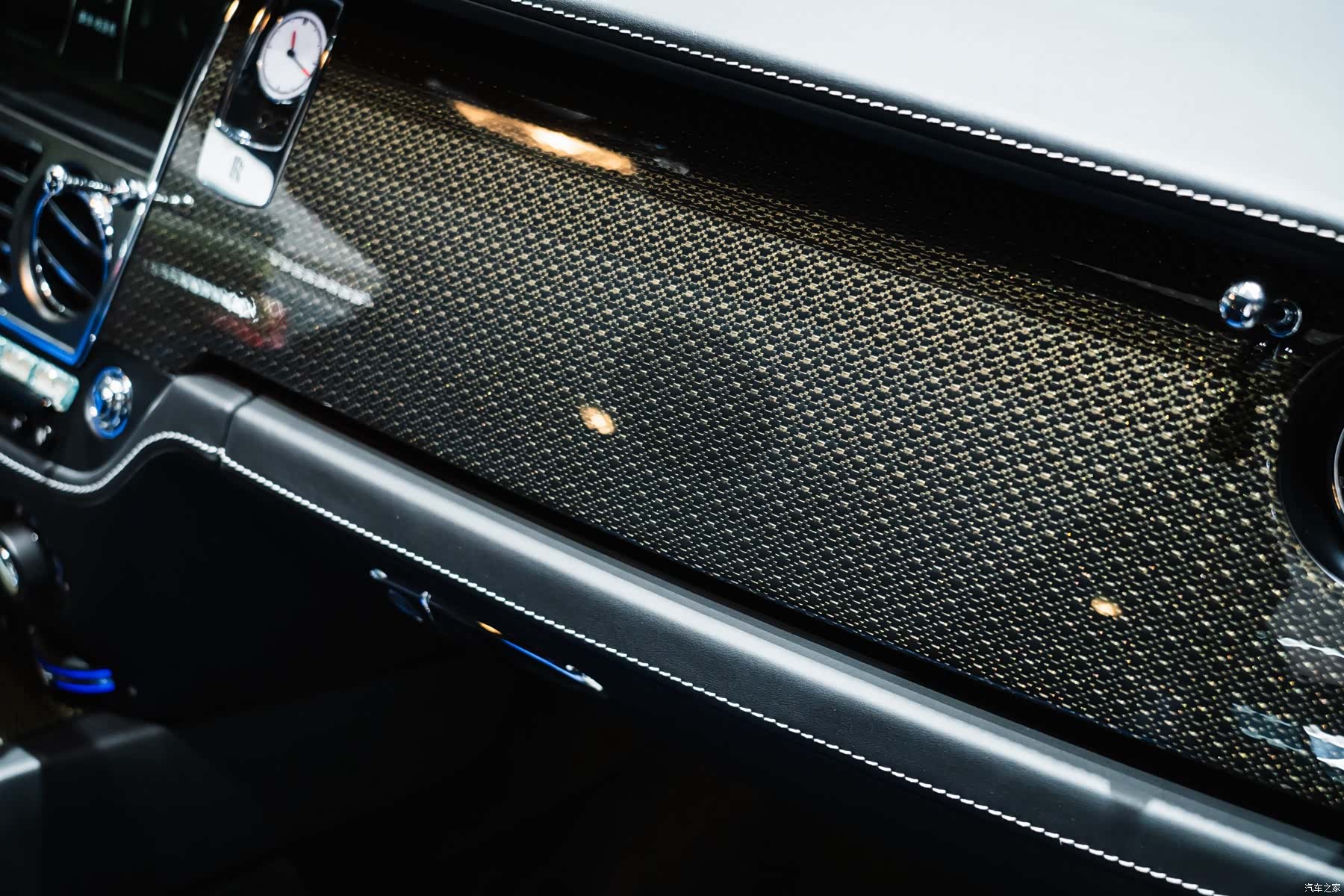 Rolls-Royce Wraith, 2017 21