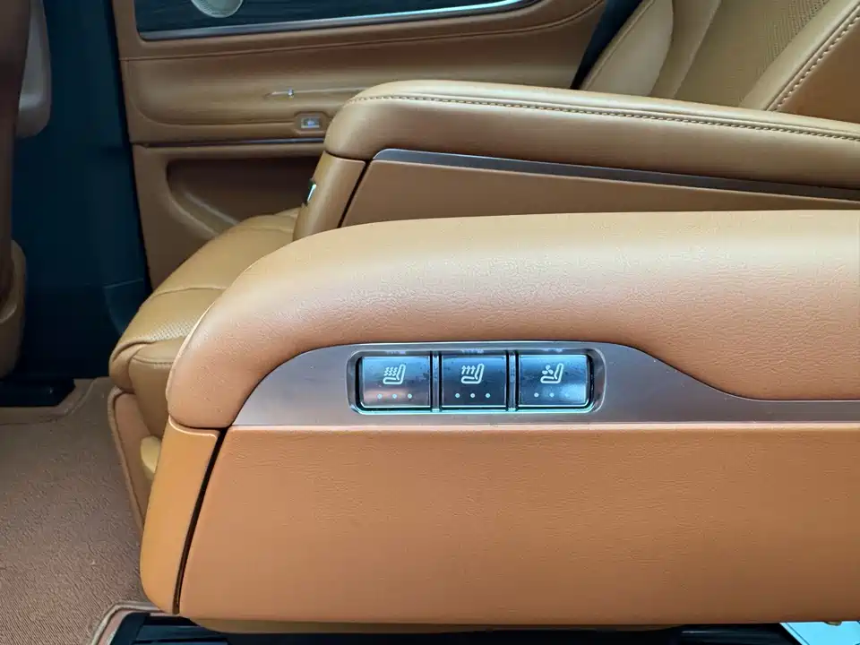 AITO Ask the world M9