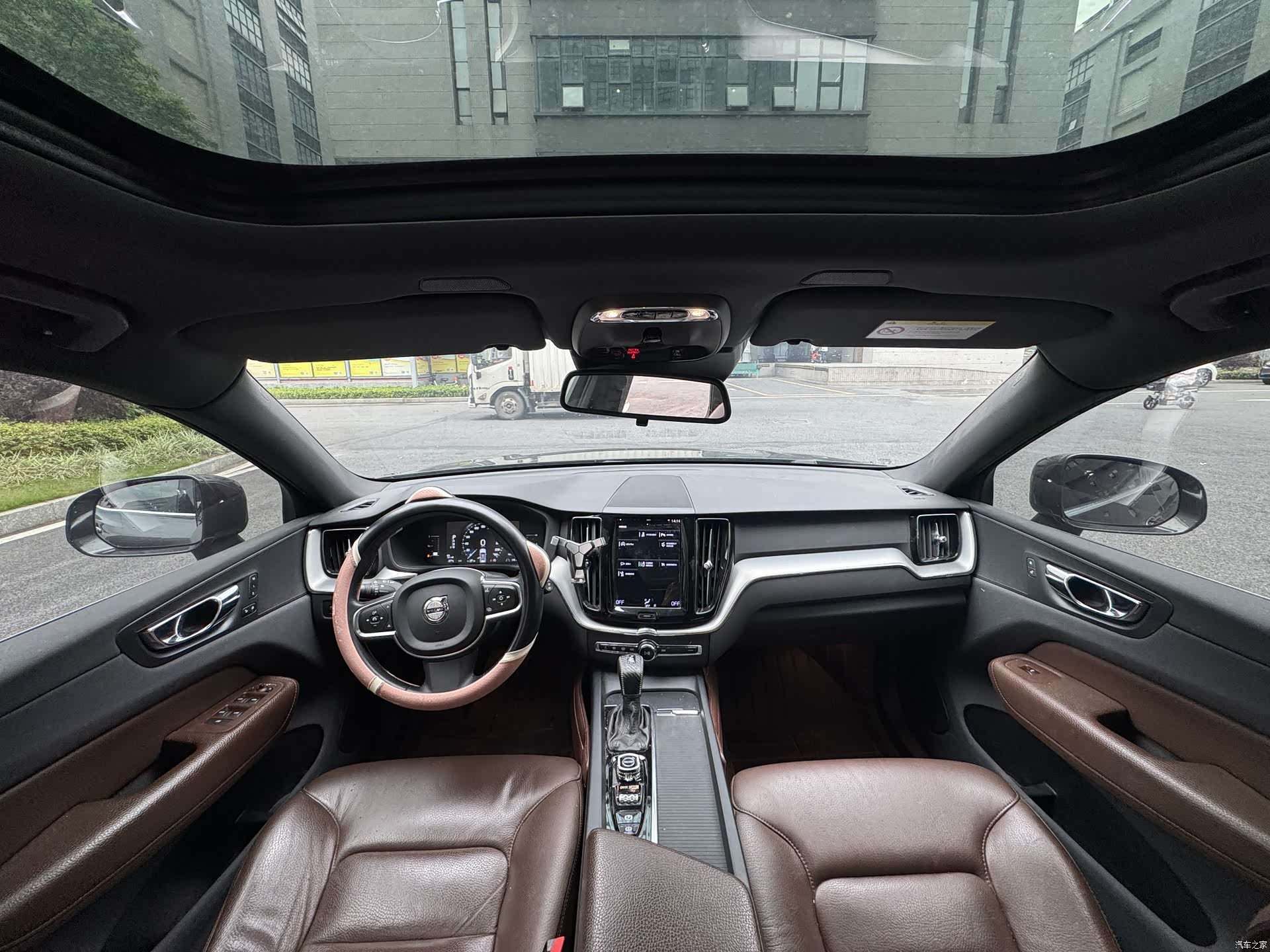 Volvo XC60, 2020 все фото