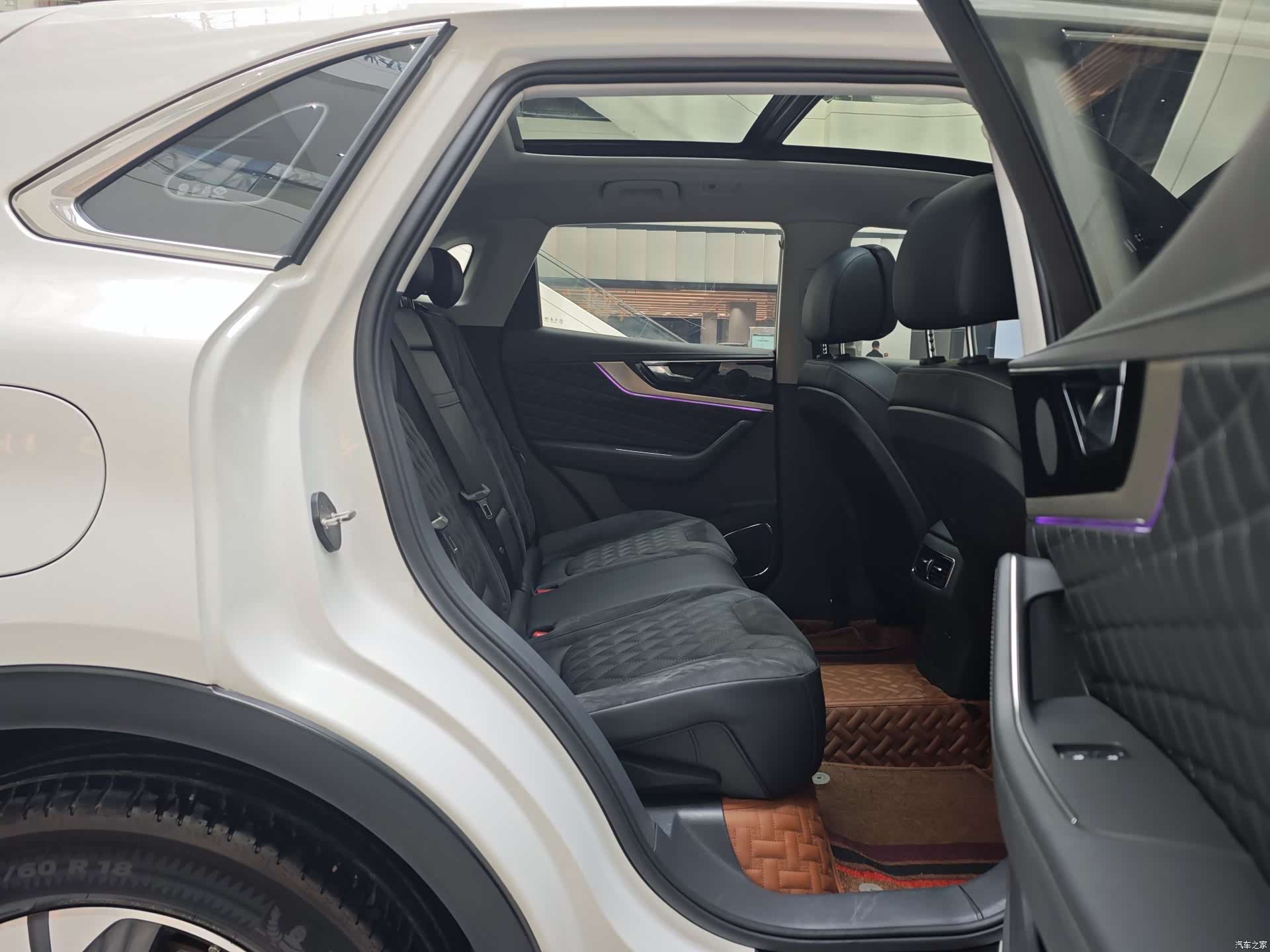 Hongqi HS5, 2019 9