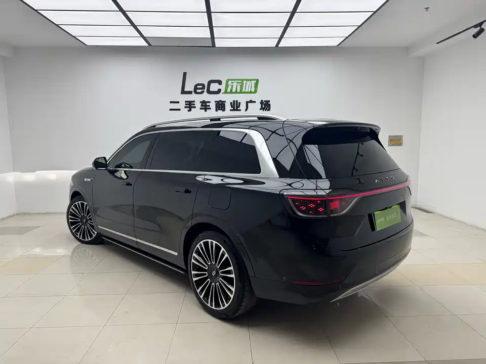 AITO Ask the world M9