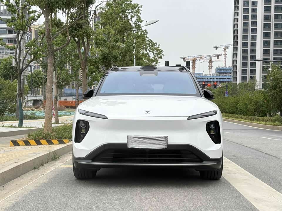 NIO ES6