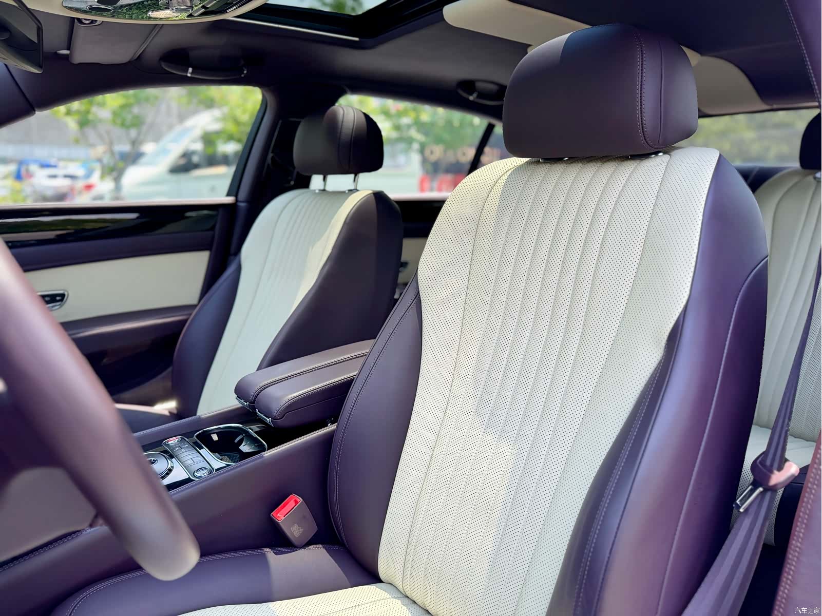 Bentley Flying Spur, 2020 13