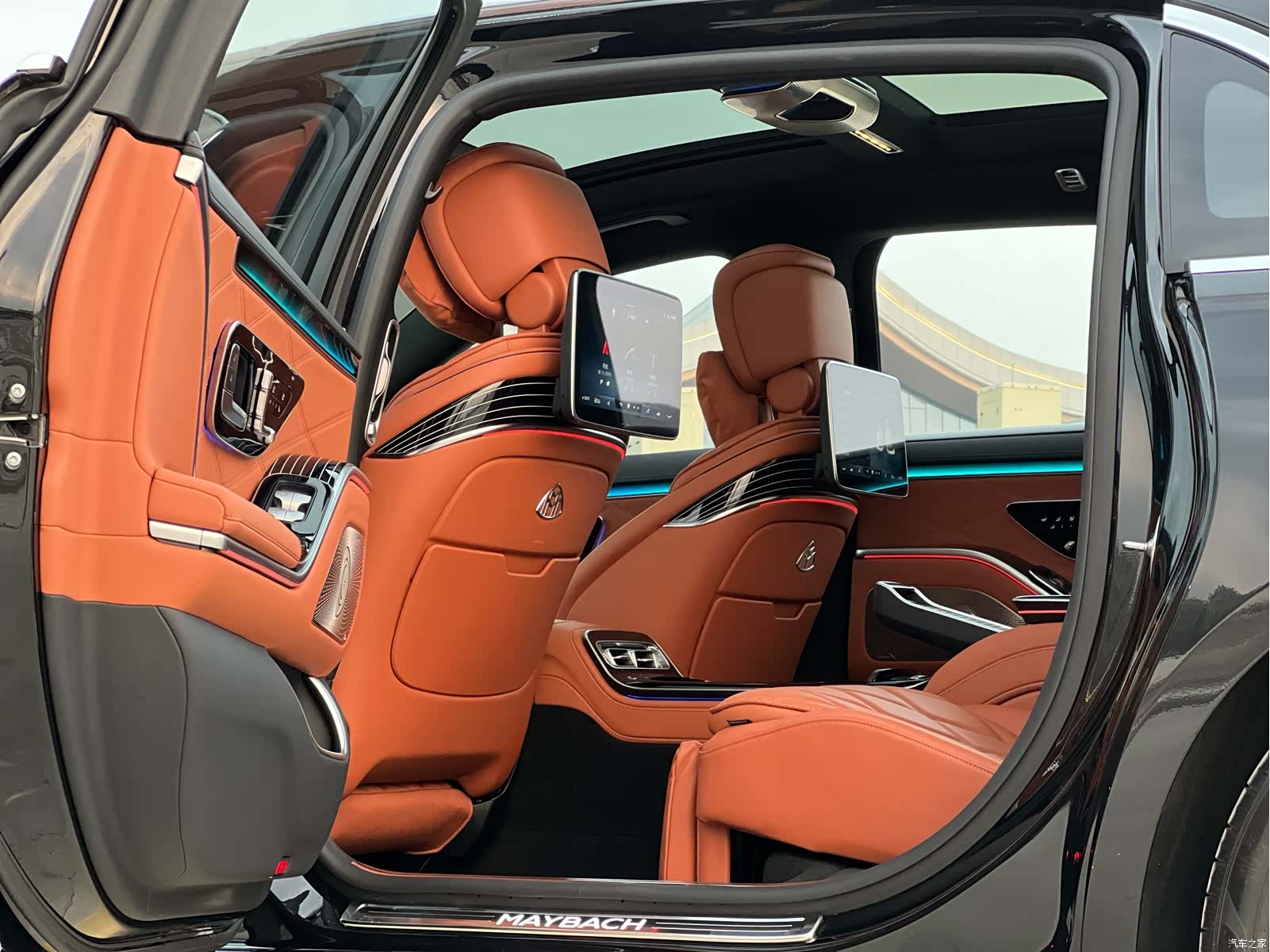 Maybach S-Class, 2022 все фото