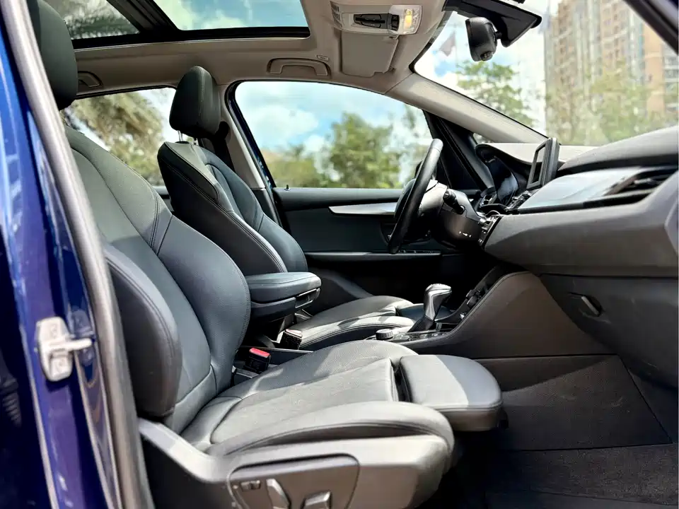 BMW 2 series station wagon