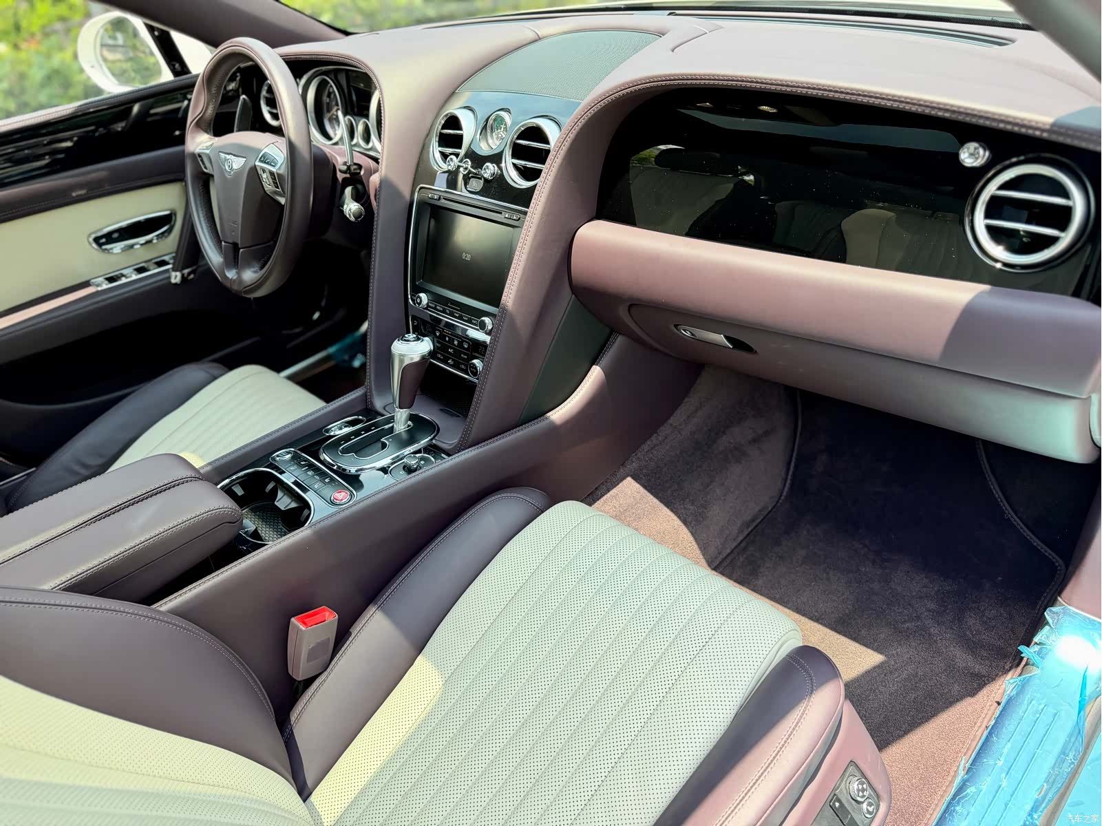 Bentley Flying Spur, 2020 17