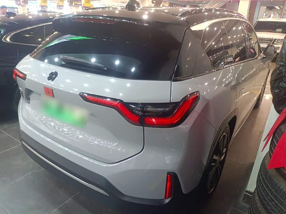 NIO ES6