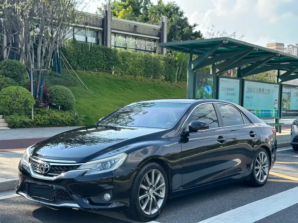 Toyota Reiz