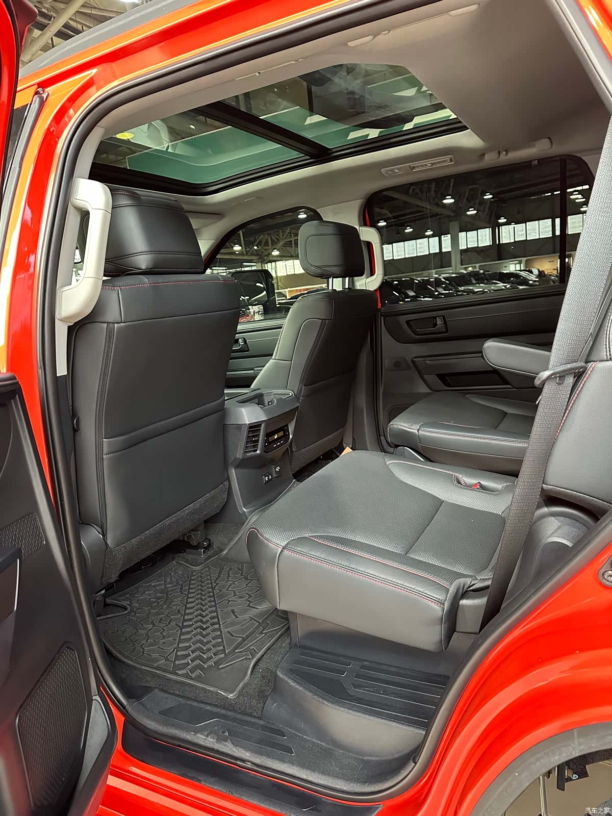 Toyota Sequoia, 2023 14