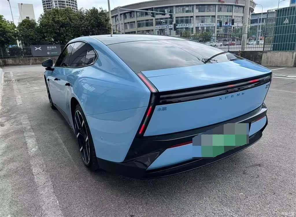 Xpeng P7, 2025 все фото