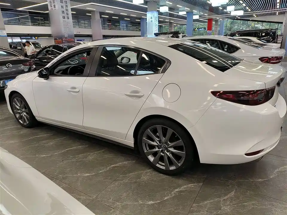 Mazda 3 Angkesaila