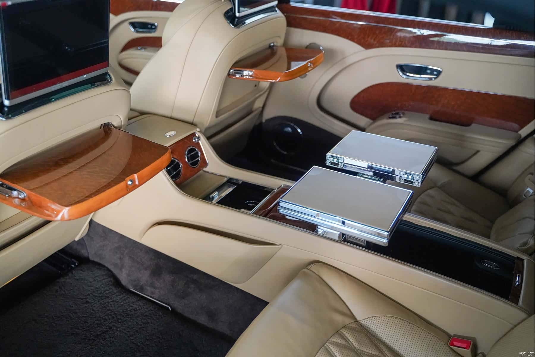 Bentley Mulsanne, 2018 10