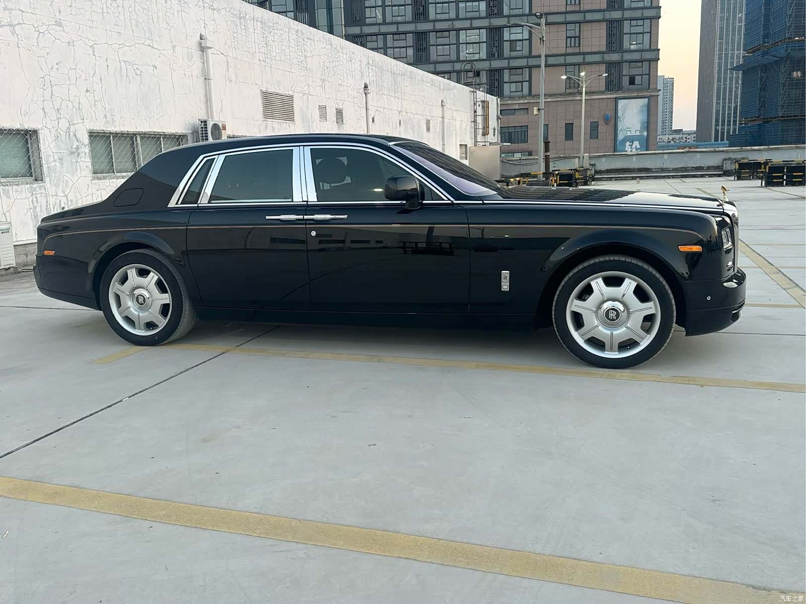 Rolls-Royce Phantom, 2013 28