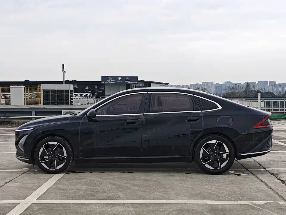 Wuling Wuling Starlight